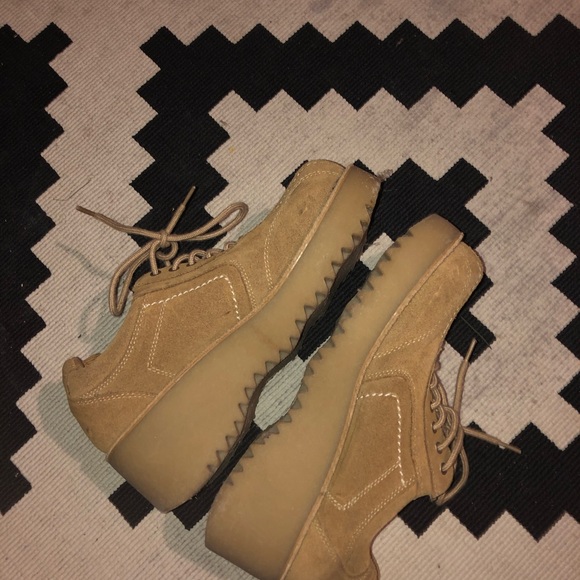 women shoe/ boots with thick heel - Picture 2 of 4